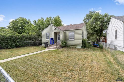 305 St Andrew, Rapid City, SD, 57701 | Card Image