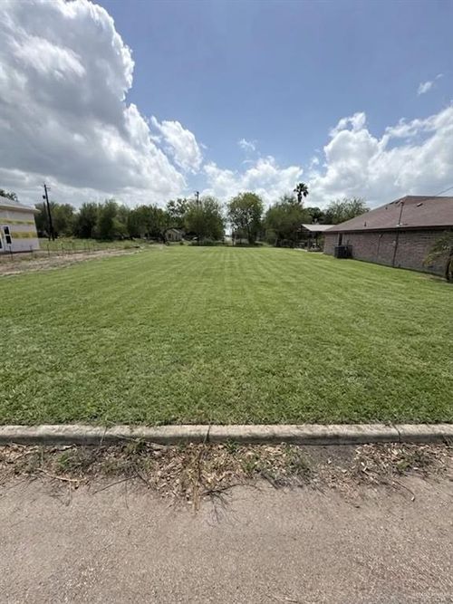 706 Lyons St, Progreso, TX, 78579 | Card Image