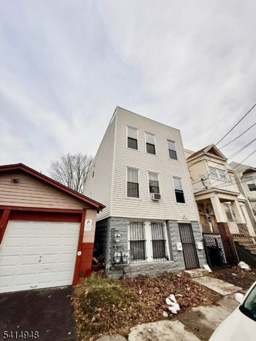 52 Montrose Ter, Irvington, NJ, 07111-5786 | Card Image