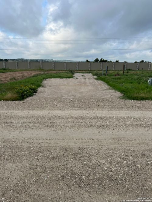 207 Resort Ct, Fredericksburg, TX, 78624 | Card Image