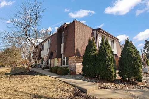 apt-c-6827 Hickory St, Tinley Park, IL, 60477-3876 | Card Image