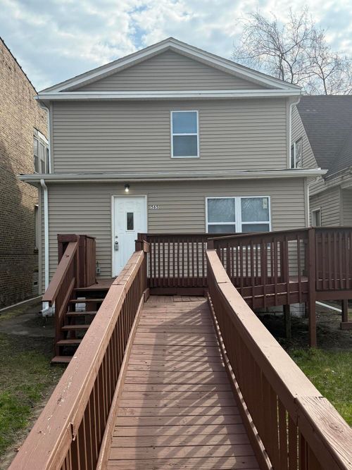 565 Jackson St, Gary, IN, 46402-1817 | Card Image