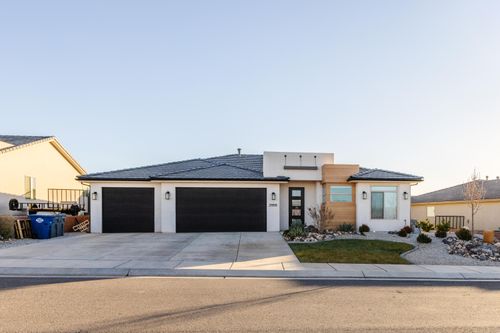 2956 E Photinia Dr, St George, UT, 84790-2397 | Card Image
