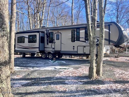 135 Deer Run, Milford, PA, 18337-4101 | Card Image