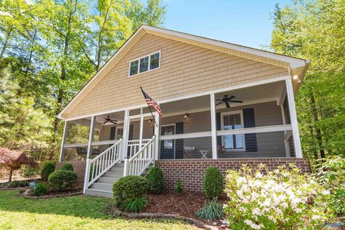 1603 Snug Harbor Rd, Grant, AL, 35747-8141 | Card Image