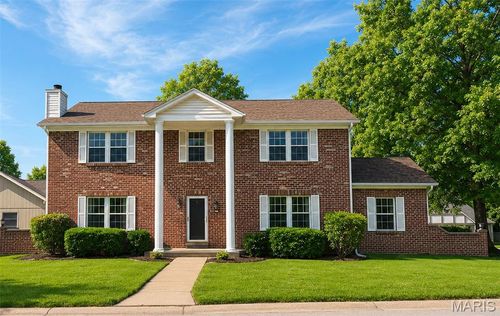 110 Antoinette Ter, Lake St Louis, MO, 63367-2031 | Card Image