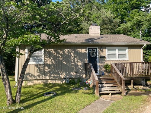 105 E Passmore Ln, Oak Ridge, TN, 37830-5114 | Card Image
