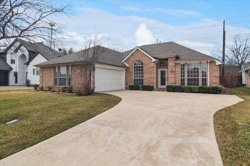 9333 Vista Cir, Irving, TX, 75063-5063 | Card Image
