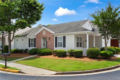 196 Swanee Ln, Woodstock, GA, 30188-2498 | Card Image