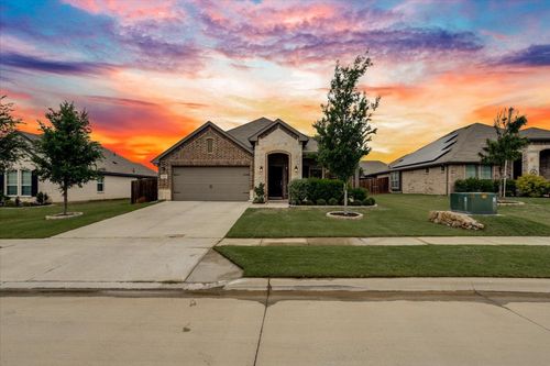 121 Rosemary Dr, Azle, TX, 76020-3188 | Card Image