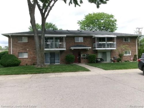 b-15110 Fairfield St, Livonia, MI, 48154-3062 | Card Image