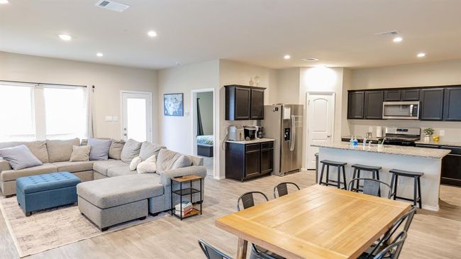 40607 Creekside Bluff Trl, House other with 4 bedrooms, 3 bathrooms and 2 parking in Magnolia TX | Image 7