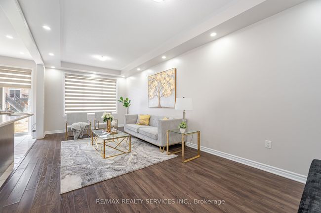 27 Phyllis Dr, House attached with 3 bedrooms, 3 bathrooms and 2 parking in Caledon ON | Image 8