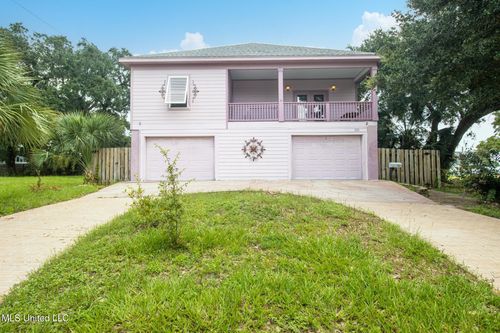 126 Miramar Ave, Biloxi, MS, 39530-3319 | Card Image