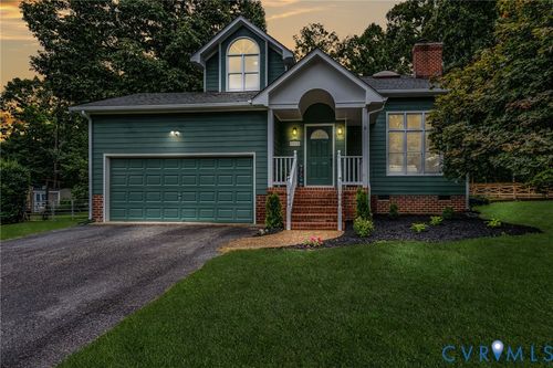 7919 Kentucky Derby Dr, Midlothian, VA, 23112-6706 | Card Image