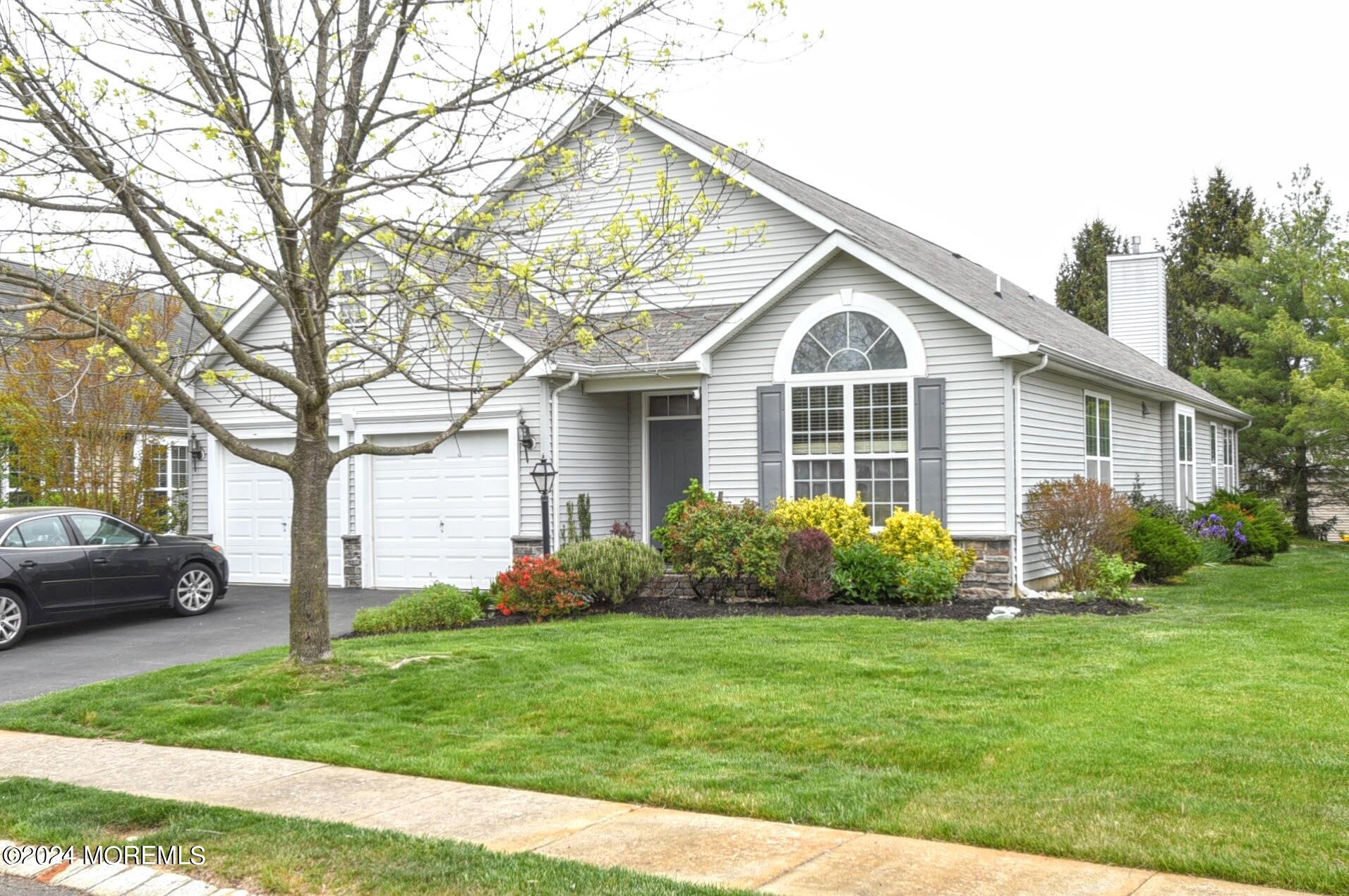 Michael Ct, Lakewood, NJ 08701