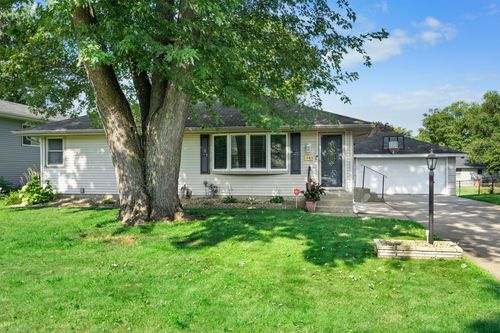 1849 Chatsworth St N, Roseville, MN, 55113-6537 | Card Image
