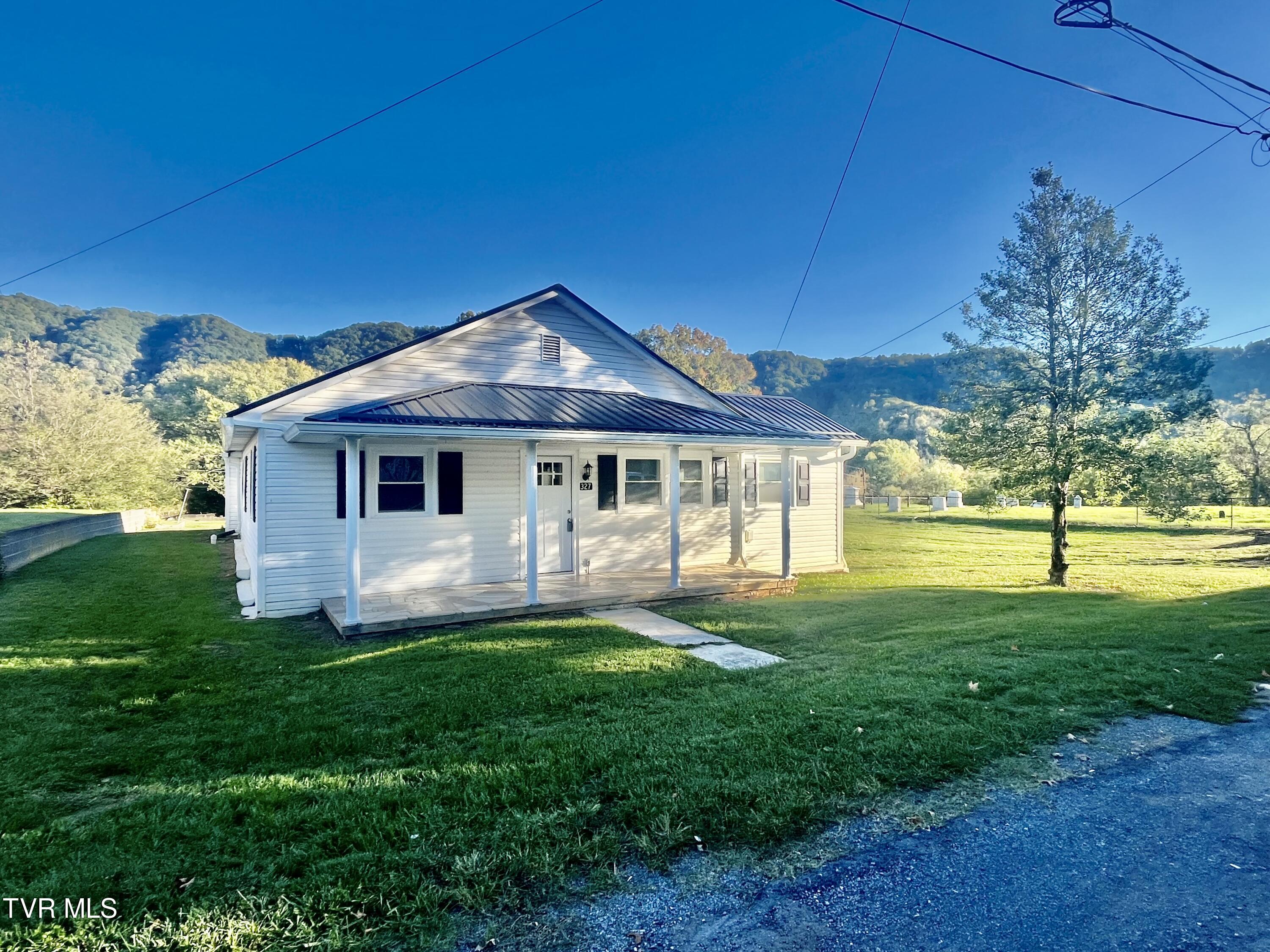 Walnut St, Gate City, VA 24251