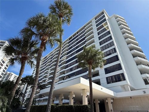 213-500 Three Islands Blvd, Hallandale Beach, FL, 33009-2887 | Card Image