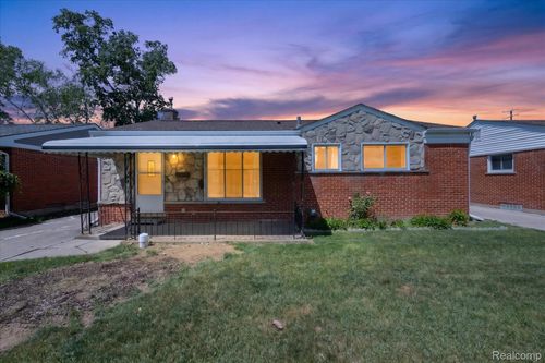 31431 Northwood, Fraser, MI, 48026-2493 | Card Image