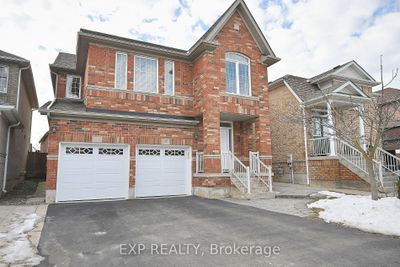 16 Sunnyview Rd, House other with 4 bedrooms, 3 bathrooms and 4 parking in Brampton ON | Image 2