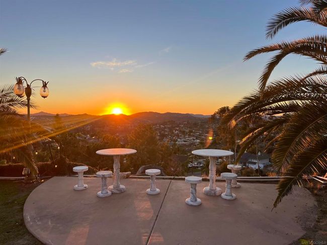 9189 Vista Entrada, House other with 4 bedrooms, 4 bathrooms and 12 parking in Lakeside CA | Image 4