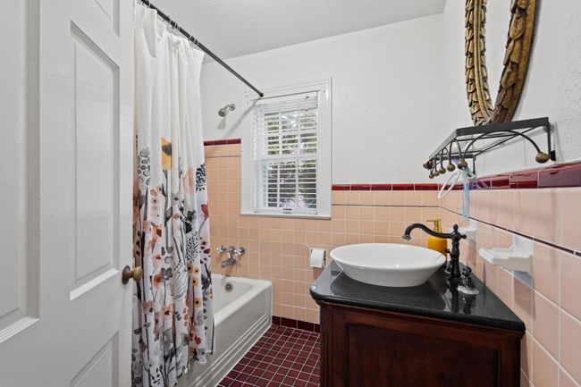 425 W Belden St, House other with 4 bedrooms, 3 bathrooms and null parking in Sherman TX | Image 35