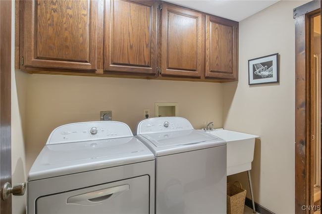 8807 Wandering Way, House other with 3 bedrooms, 3 bathrooms and null parking in Lysander NY | Image 35