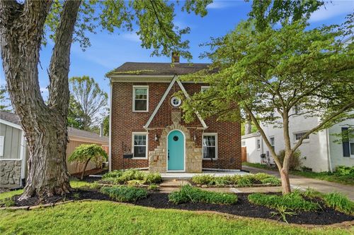 320 Claranna Ave, Oakwood, OH, 45419-1738 | Card Image