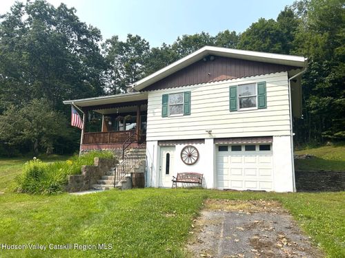 375 N N. Lake Road, Haines Falls, NY, 12436 | Card Image