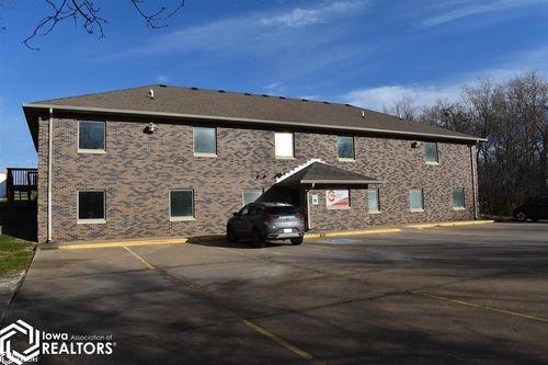 1112 N Van Buren Ave, Ottumwa, IA, 52501-6416 | Card Image