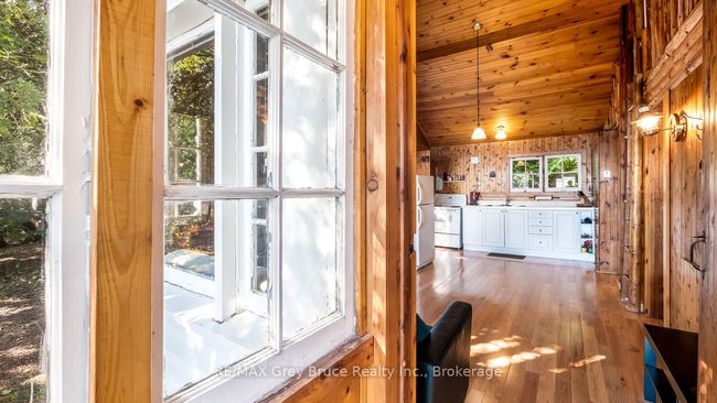 1081 Dyers Bay Rd, House other with 2 bedrooms, 1 bathrooms and 4 parking in Miller Lake ON | Image 9