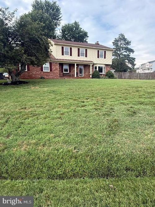 2123 Matthew Ln, FREDERICKSBURG, VA, 22405-5744 | Card Image