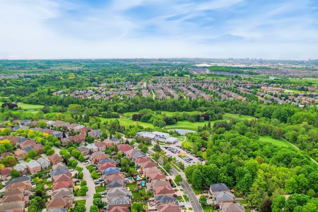 74 Littleleaf Cres, House other with 4 bedrooms, 4 bathrooms and 2 parking in Markham ON | Image 7