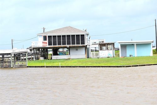 11 Chimaera Rd, Sargent, TX, 77414-1675 | Card Image