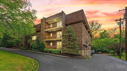 3563 Amberacres Dr, Cincinnati, OH, 45237-2546 | Card Image