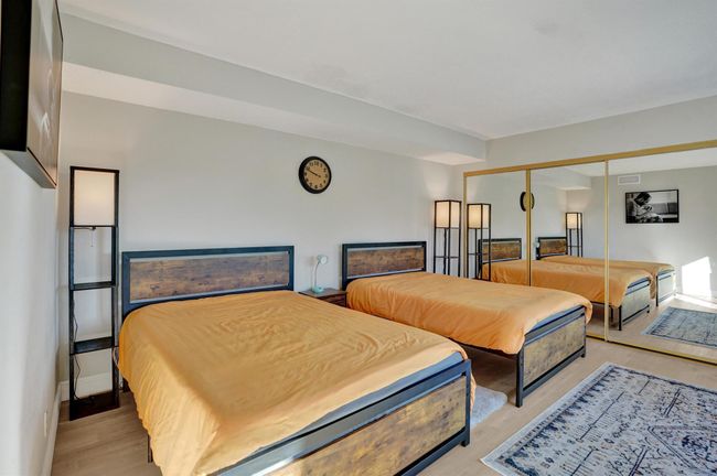 804 Waterview Dr, Condo with 3 bedrooms, 3 bathrooms and null parking in Palm Springs FL | Image 22