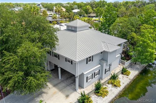 1035 N Appalachian Ter, Crystal River, FL, 34429-8178 | Card Image