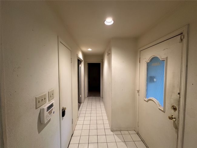 9708 - 9706 Springtree Ln, Home with 4 bedrooms, 4 bathrooms and 4 parking in Dallas TX | Image 11