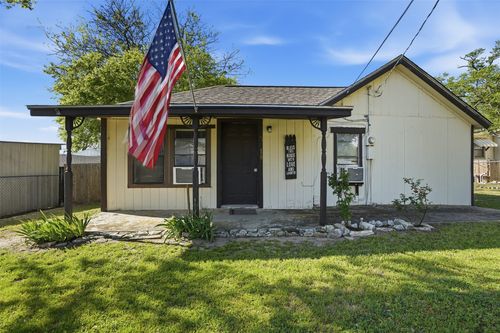 718 Narrow St, Weatherford, TX, 76086-2550 | Card Image