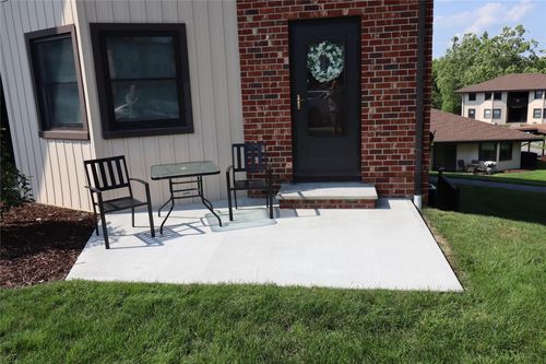 e-18 Hastings Ct, Yorktown Heights, NY, 10598 | Card Image