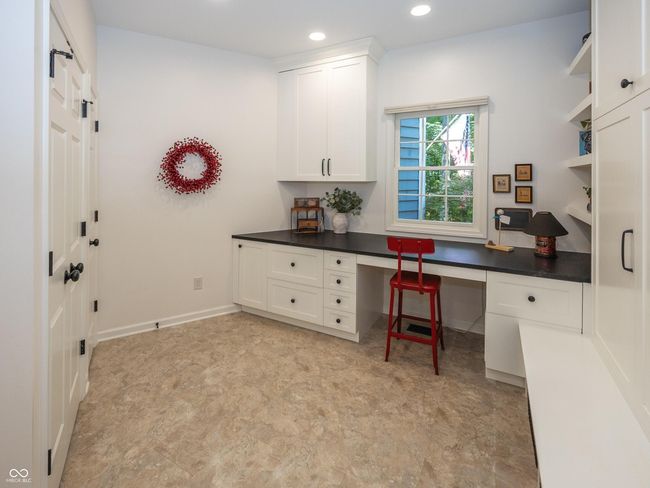 Home Office & Lockers in the Renovated Mudroom | Image 17