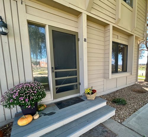 8-4 Reynolds Rd, El Prado, NM, 87529-5021 | Card Image