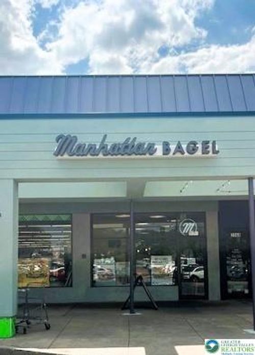 3058 W Tilghman St, Allentown, PA, 18104-4208 | Card Image