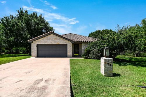 104 Springfield, Horseshoe Bay, TX, 78657-6157 | Card Image