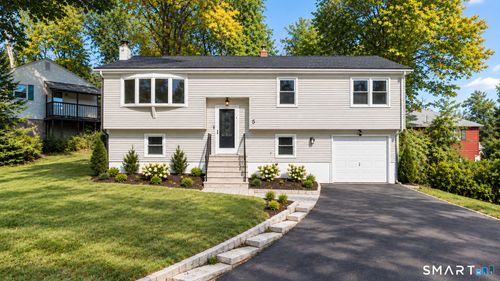 a-5-A Circle Dr, East Haven, CT, 06513-2007 | Card Image