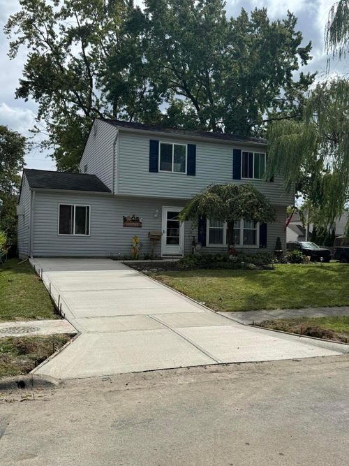 4381 Paxton Dr S, Hilliard, OH, 43026-1825 | Card Image