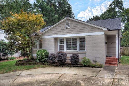 3215 Cambridge Rd, Charlotte, NC, 28209-1201 | Card Image