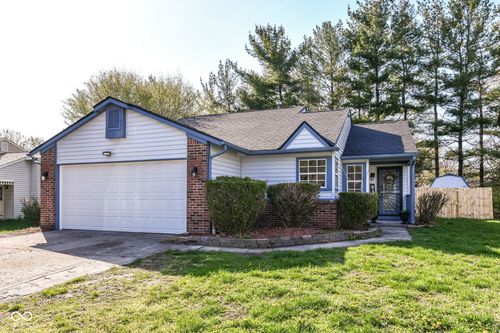 8506 Friendship Ln, Indianapolis, IN, 46217-5417 | Card Image