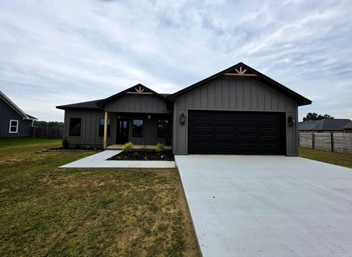 410 Olivia Dr, Newport, AR, 72112-4189 | Card Image